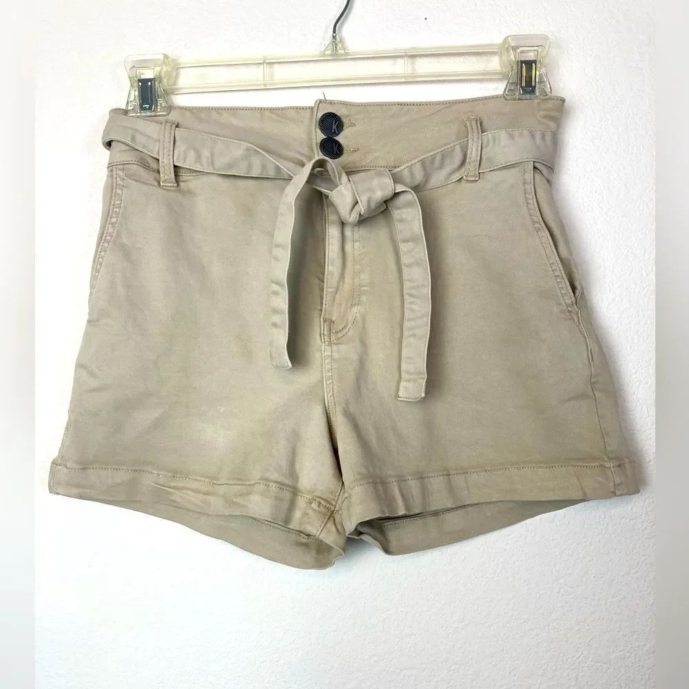 Kut from the Kloth Jane High Rise High Waist Shorts with Belt great pockets!